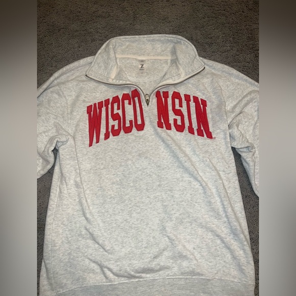 ZOOZATZ WOMEN'S WISCONSIN ¼ ZIP SWEATSHIRT (OATMEAL) - Picture 3 of 4